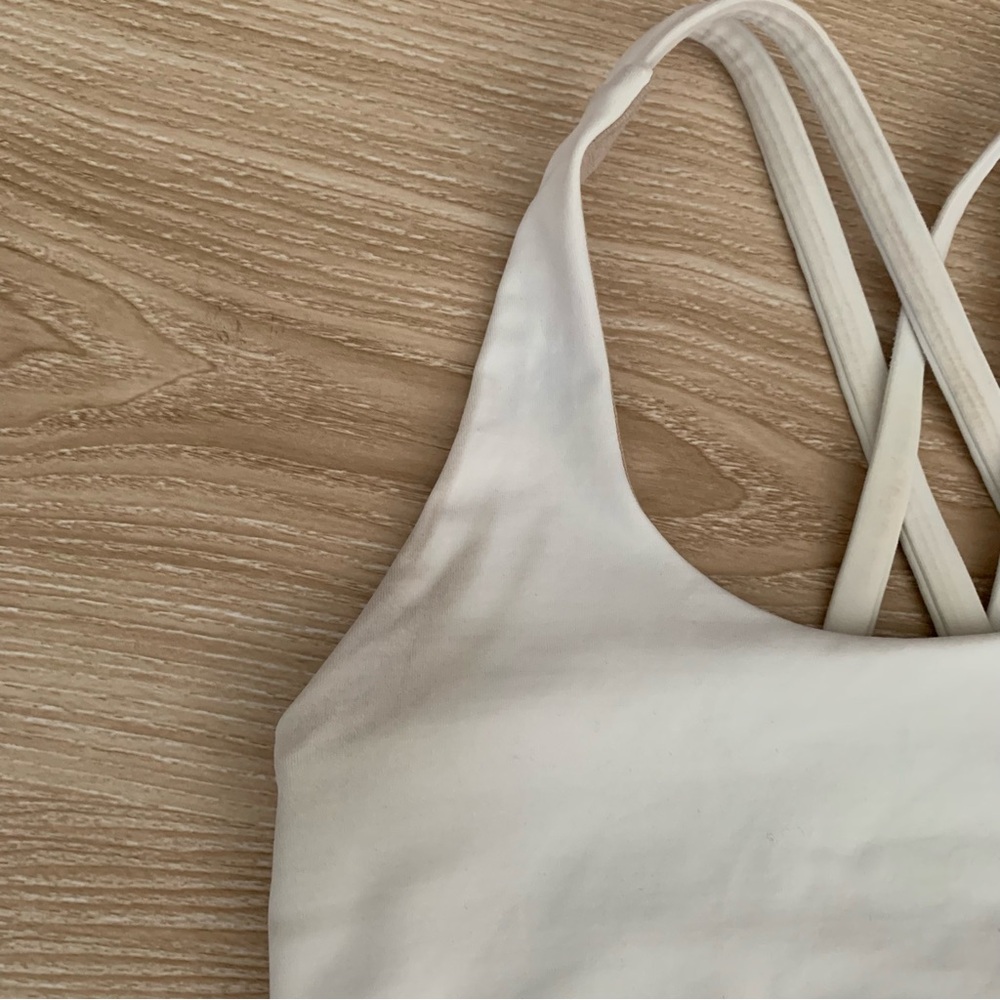 Lululemon Size 4 White Strappy Back Sports Bra Stained - Picture 2 of 8